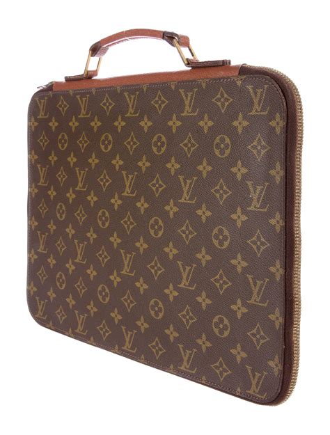 Louis Vuitton portfolio